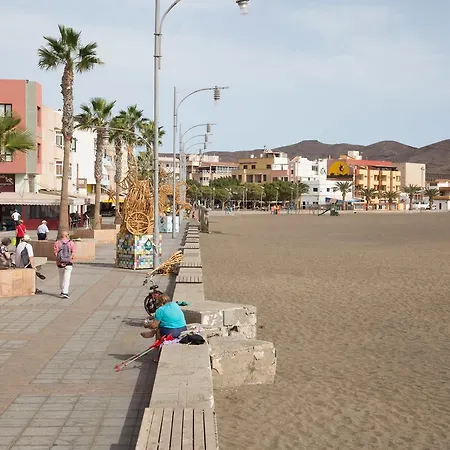 Con Ascensor Playa 公寓